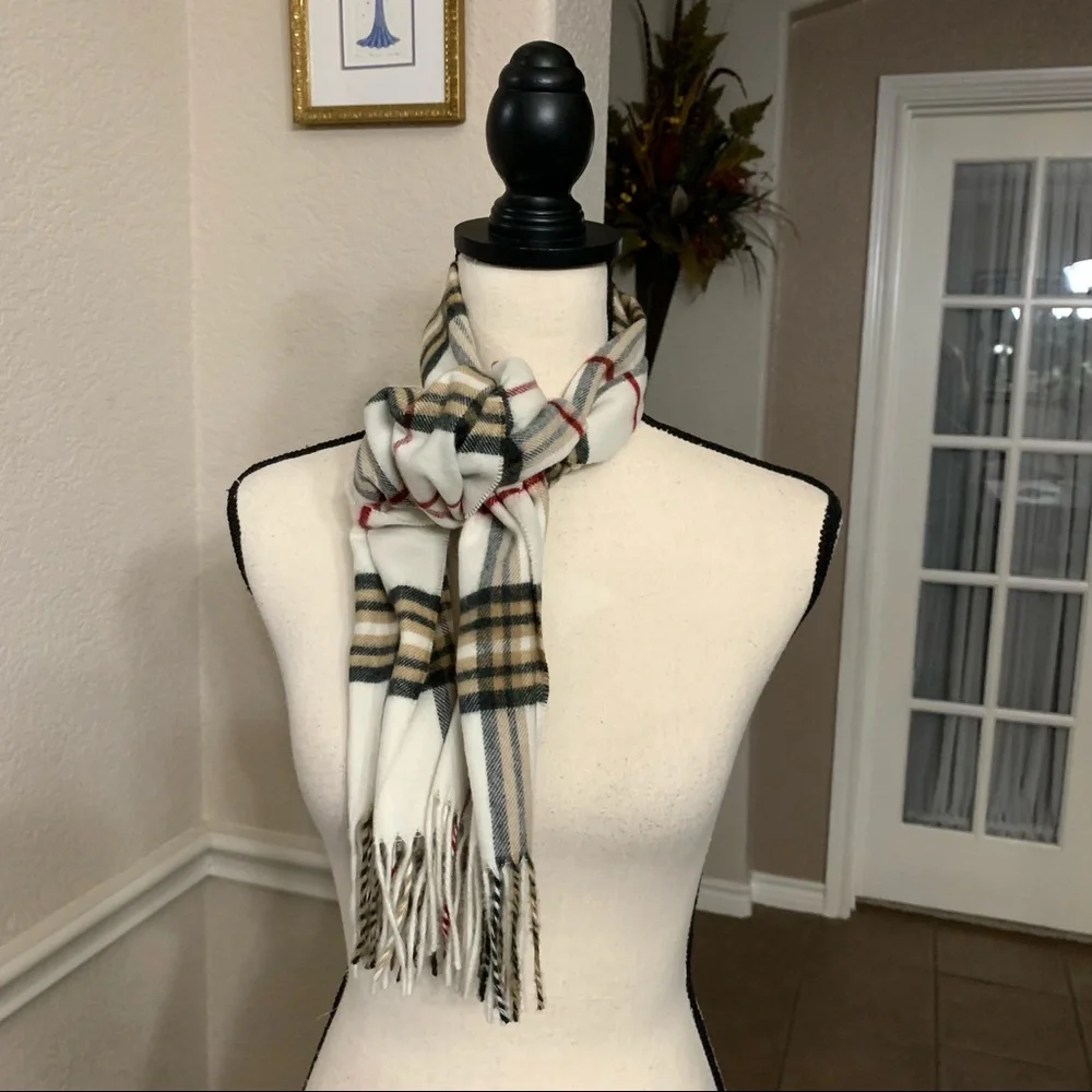 V.FRAAS cashmink red, blue, tan, cream plaid scarf